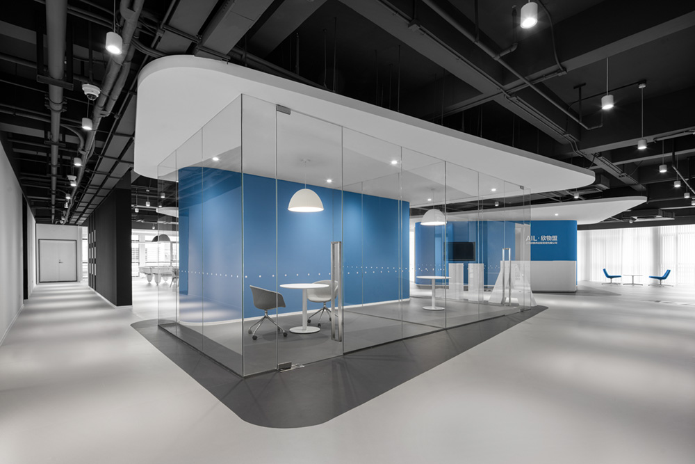 極簡(jiǎn)工業(yè)風(fēng)智慧物流公司辦公室裝修設(shè)計(jì)案例(圖5) 極簡(jiǎn)工業(yè)風(fēng)智慧物流公司辦公室裝修設(shè)計(jì)案例(圖5)