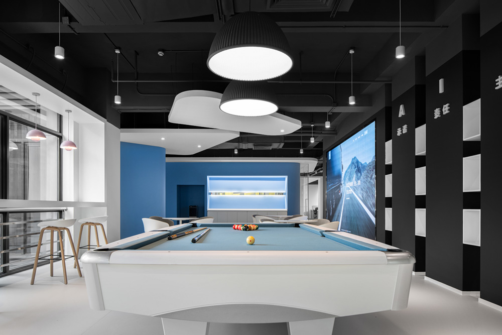 極簡(jiǎn)工業(yè)風(fēng)智慧物流公司辦公室裝修設(shè)計(jì)案例(圖11) 極簡(jiǎn)工業(yè)風(fēng)智慧物流公司辦公室裝修設(shè)計(jì)案例(圖11)