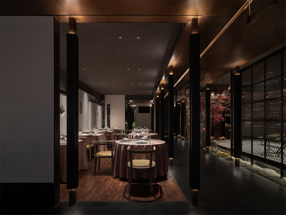 江南賦醉愛(ài)時(shí)尚粵菜餐廳裝修設(shè)計(jì)實(shí)景圖(圖7) 江南賦醉愛(ài)時(shí)尚粵菜餐廳裝修設(shè)計(jì)實(shí)景圖(圖7)