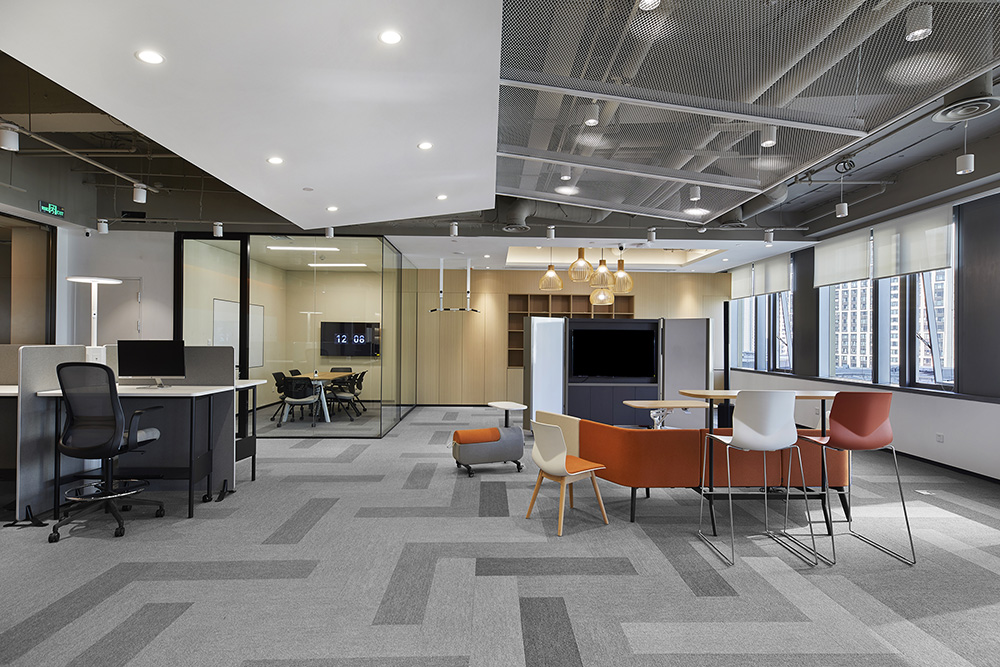 靈動(dòng)時(shí)尚的供電設(shè)備總部辦公室裝修設(shè)計(jì)案例(圖6) 靈動(dòng)時(shí)尚的供電設(shè)備總部辦公室裝修設(shè)計(jì)案例(圖6)