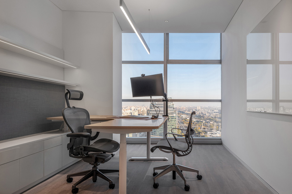 1800平開闊明亮的金融公司辦公室裝修設(shè)計(jì)方案(圖4) 1800平開闊明亮的金融公司辦公室裝修設(shè)計(jì)方案(圖4)