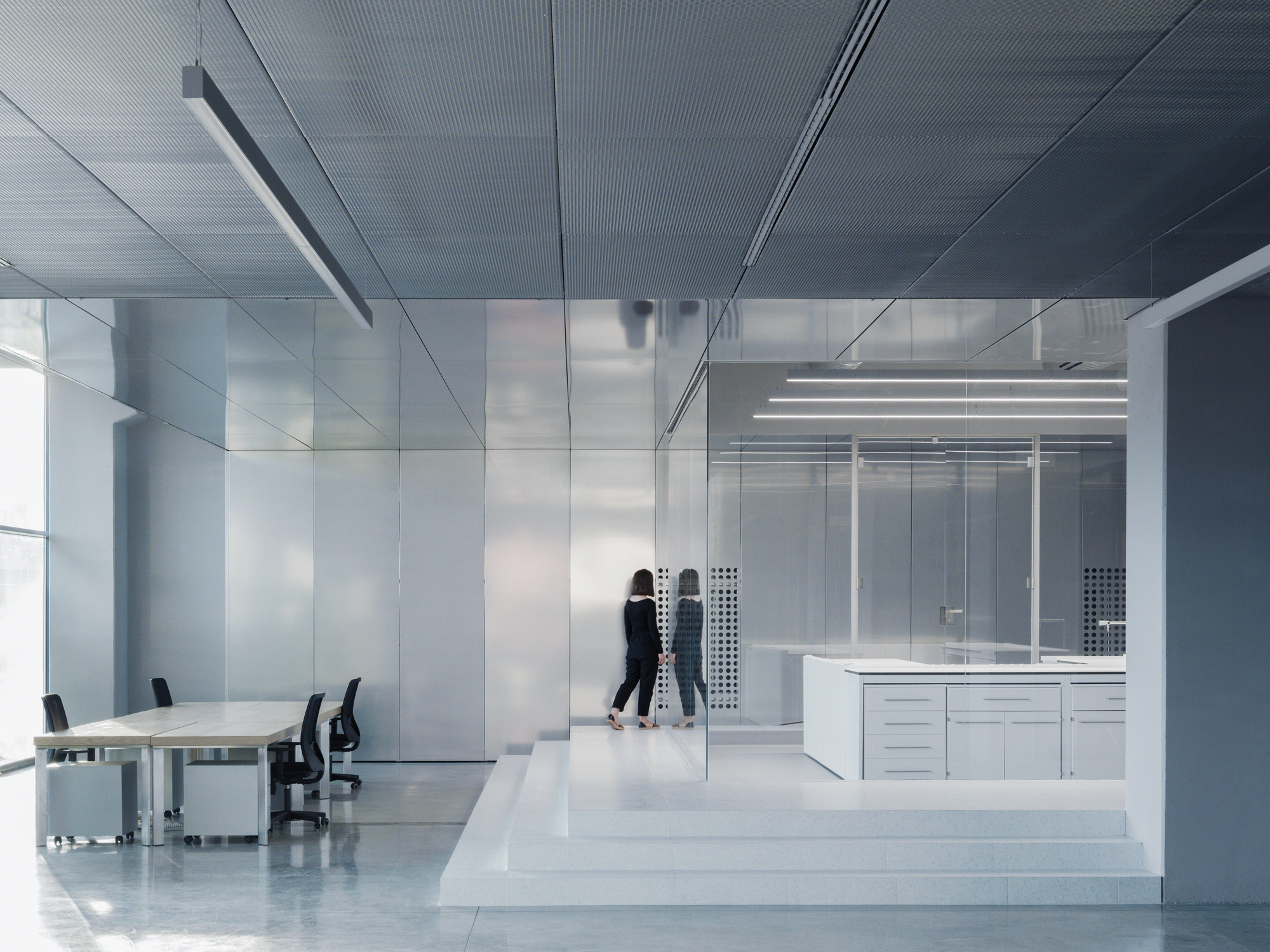 大氣明亮的國(guó)外醫(yī)藥公司辦公室裝修設(shè)計(jì)方案(圖7) 大氣明亮的國(guó)外醫(yī)藥公司辦公室裝修設(shè)計(jì)方案(圖7)