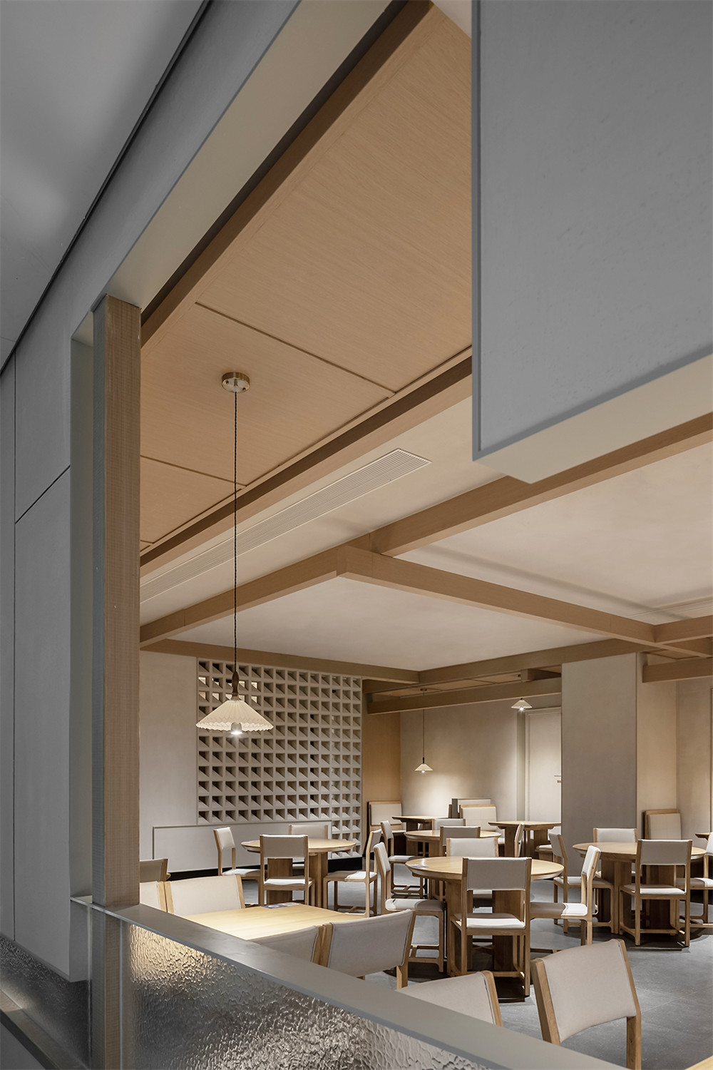 極簡禪意風媽媽菜餐廳裝修設計方案(圖4) 極簡禪意風媽媽菜餐廳裝修設計方案(圖4)