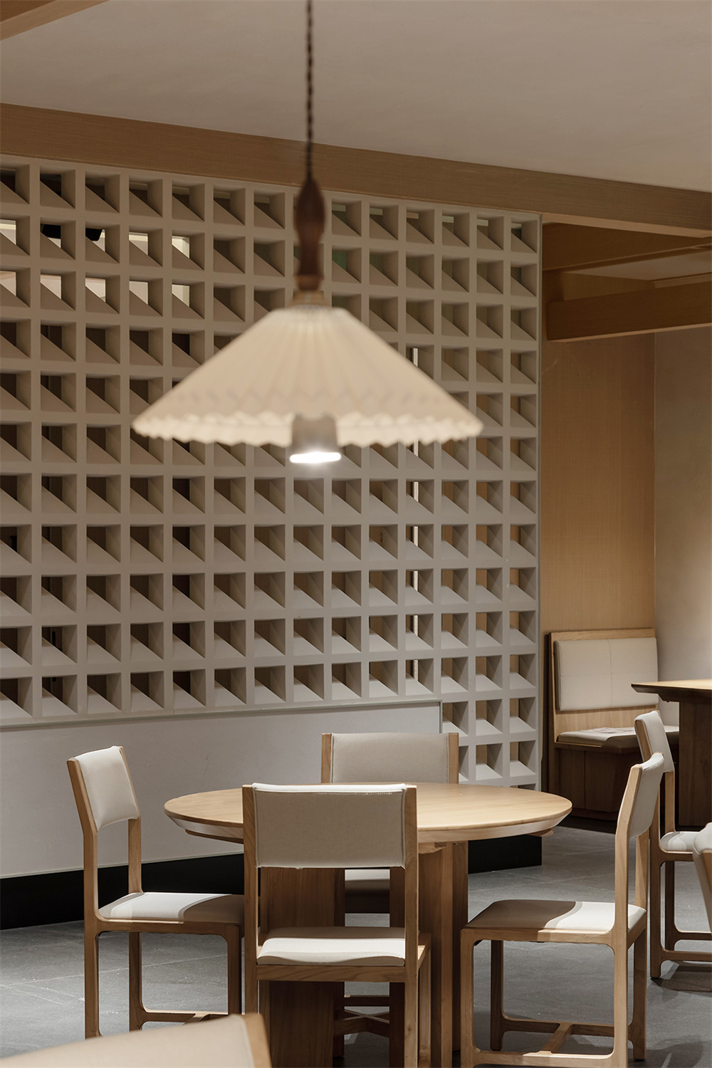 極簡禪意風媽媽菜餐廳裝修設計方案(圖8) 極簡禪意風媽媽菜餐廳裝修設計方案(圖8)