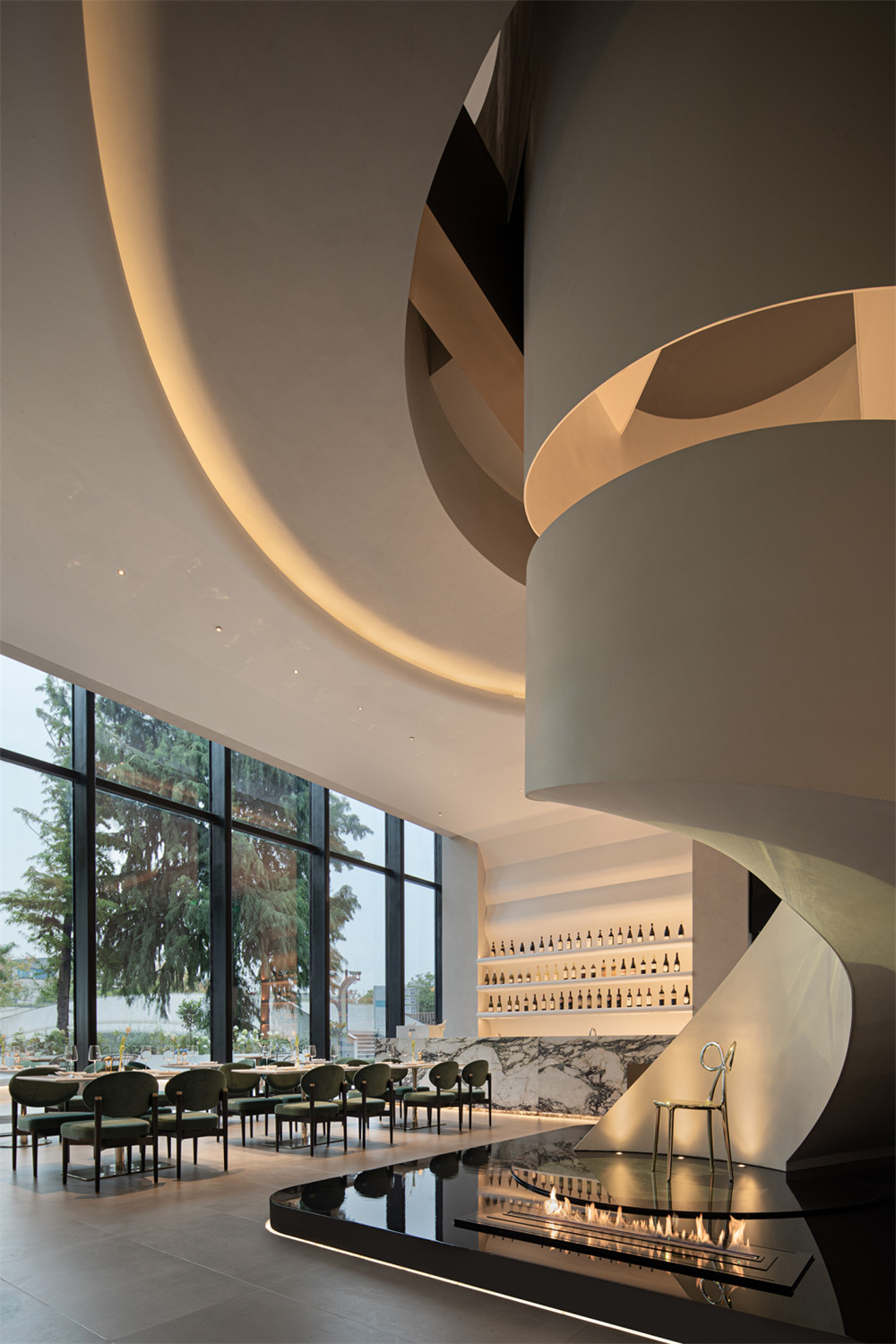 白天咖啡廳晚上酒吧的奇妙餐飲空間設(shè)計(jì)案例(圖5) 白天咖啡廳晚上酒吧的奇妙餐飲空間設(shè)計(jì)案例(圖5)