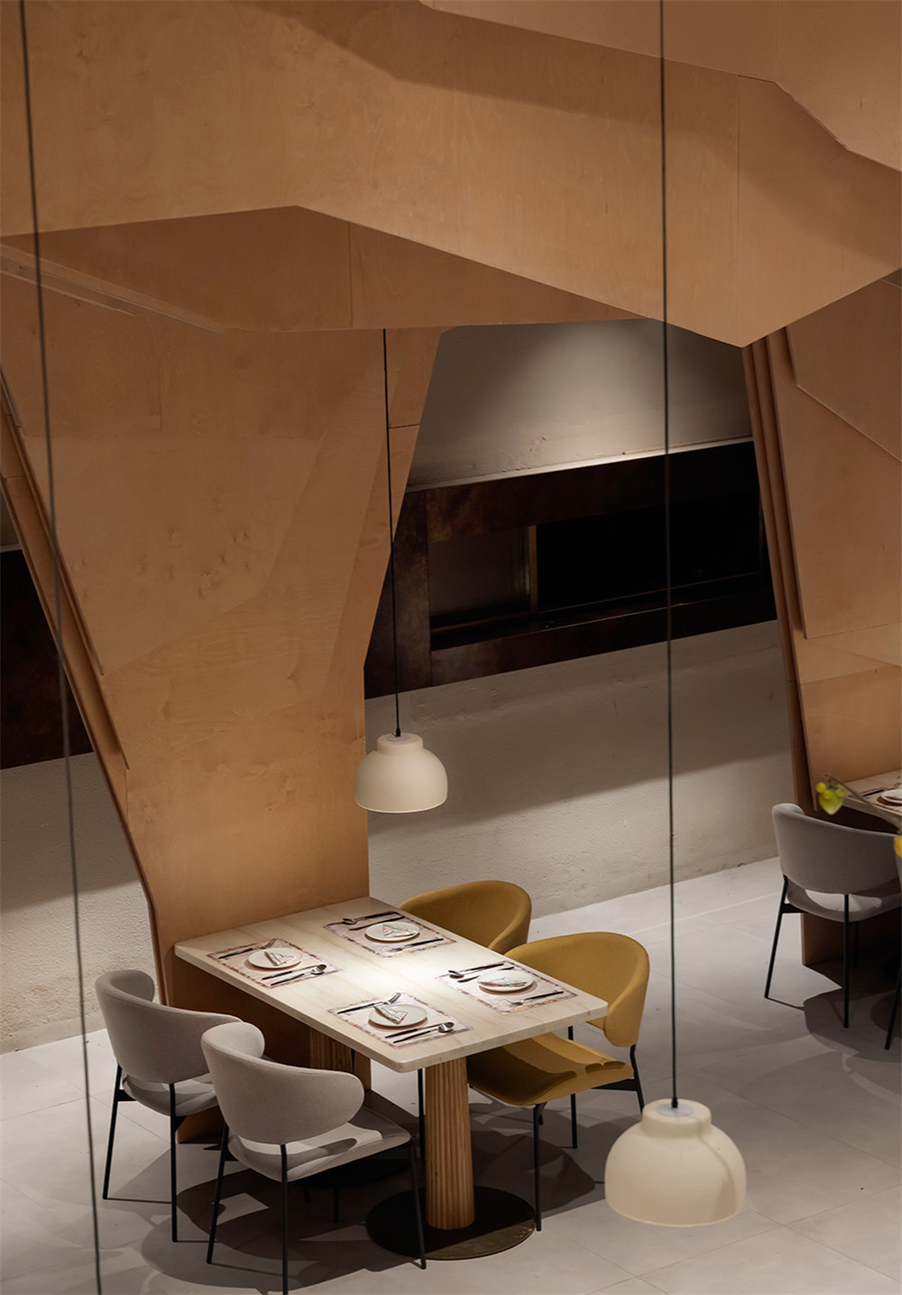 以花為主題的ROIIN用心創(chuàng)意西餐廳裝修設(shè)計(圖3) 以花為主題的ROIIN用心創(chuàng)意西餐廳裝修設(shè)計(圖3)