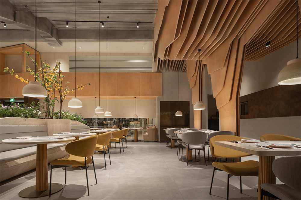 以花為主題的ROIIN用心創(chuàng)意西餐廳裝修設(shè)計(圖5) 以花為主題的ROIIN用心創(chuàng)意西餐廳裝修設(shè)計(圖5)