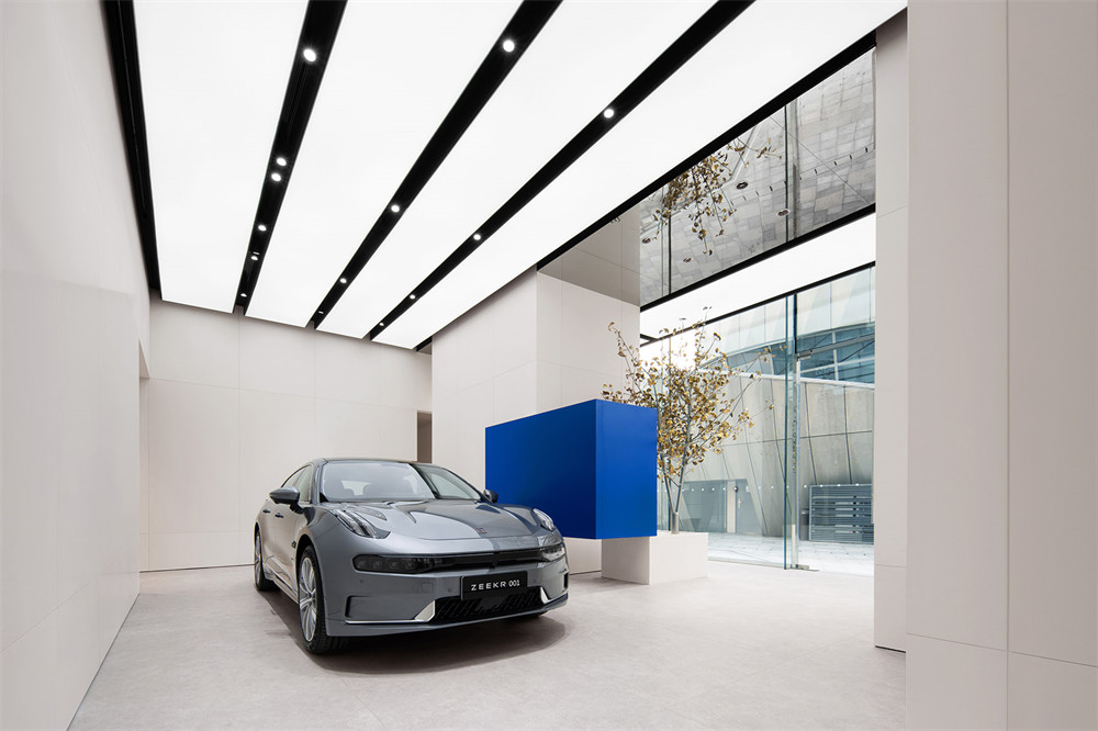 極氪中心新能源汽車(chē)展廳裝修設(shè)計(jì)方案(圖5) 極氪中心新能源汽車(chē)展廳裝修設(shè)計(jì)方案(圖5)