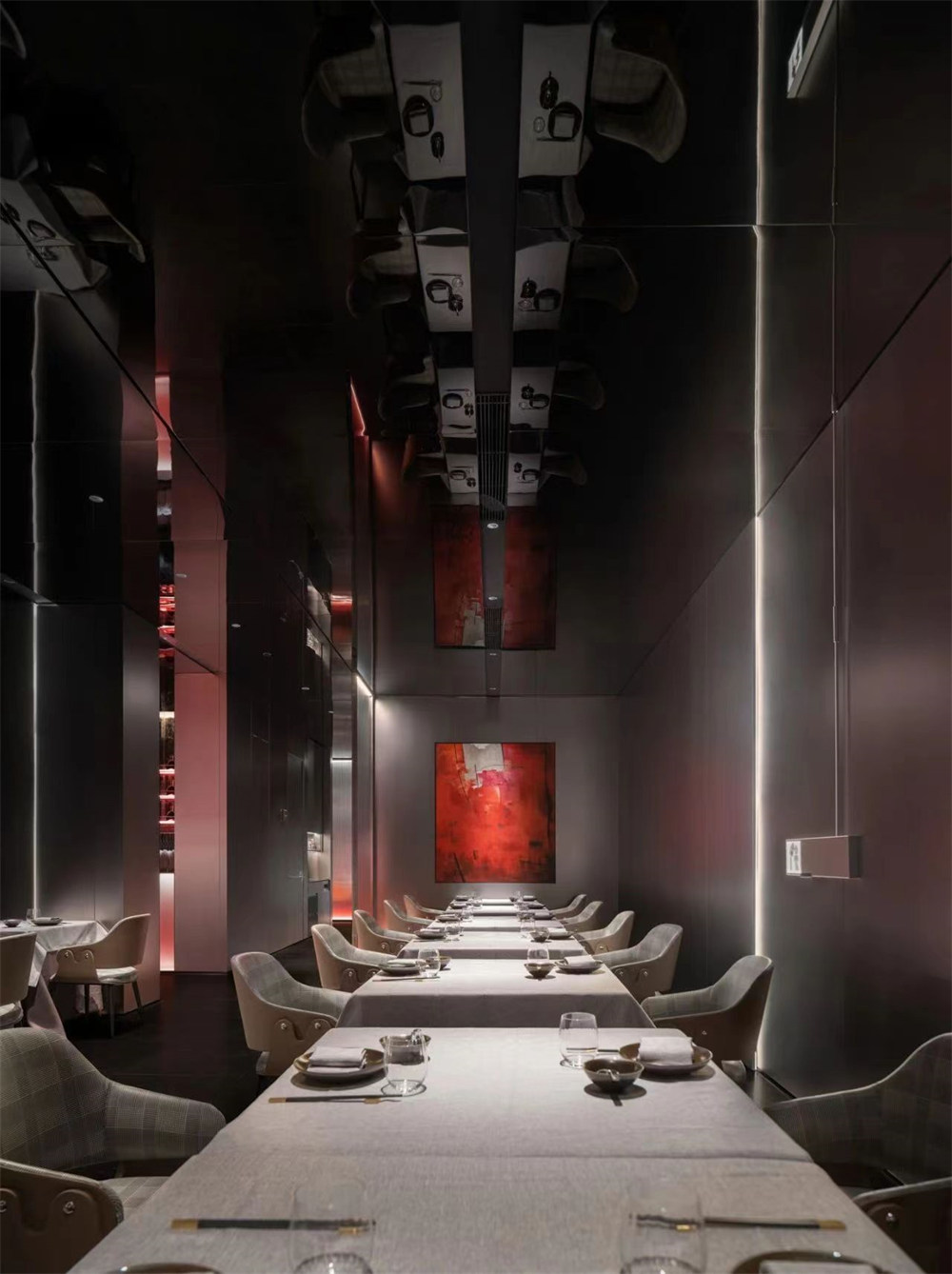 食川非川  特色新式川菜餐廳裝修設(shè)計(jì)案例(圖7)