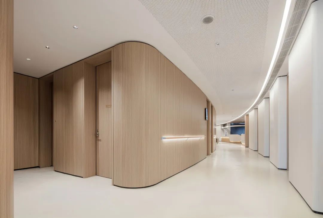 現(xiàn)代簡約大氣的前海人壽廣州總醫(yī)院門診部裝修設計方案(圖7)