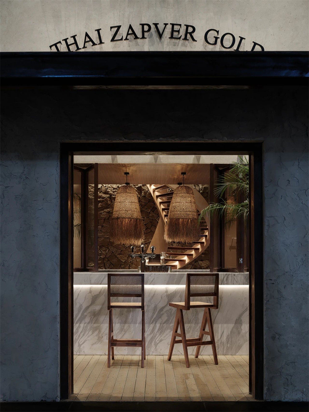 400㎡泰爽金泰式餐廳裝修設(shè)計案例(圖1) 400㎡泰爽金泰式餐廳裝修設(shè)計案例(圖1)