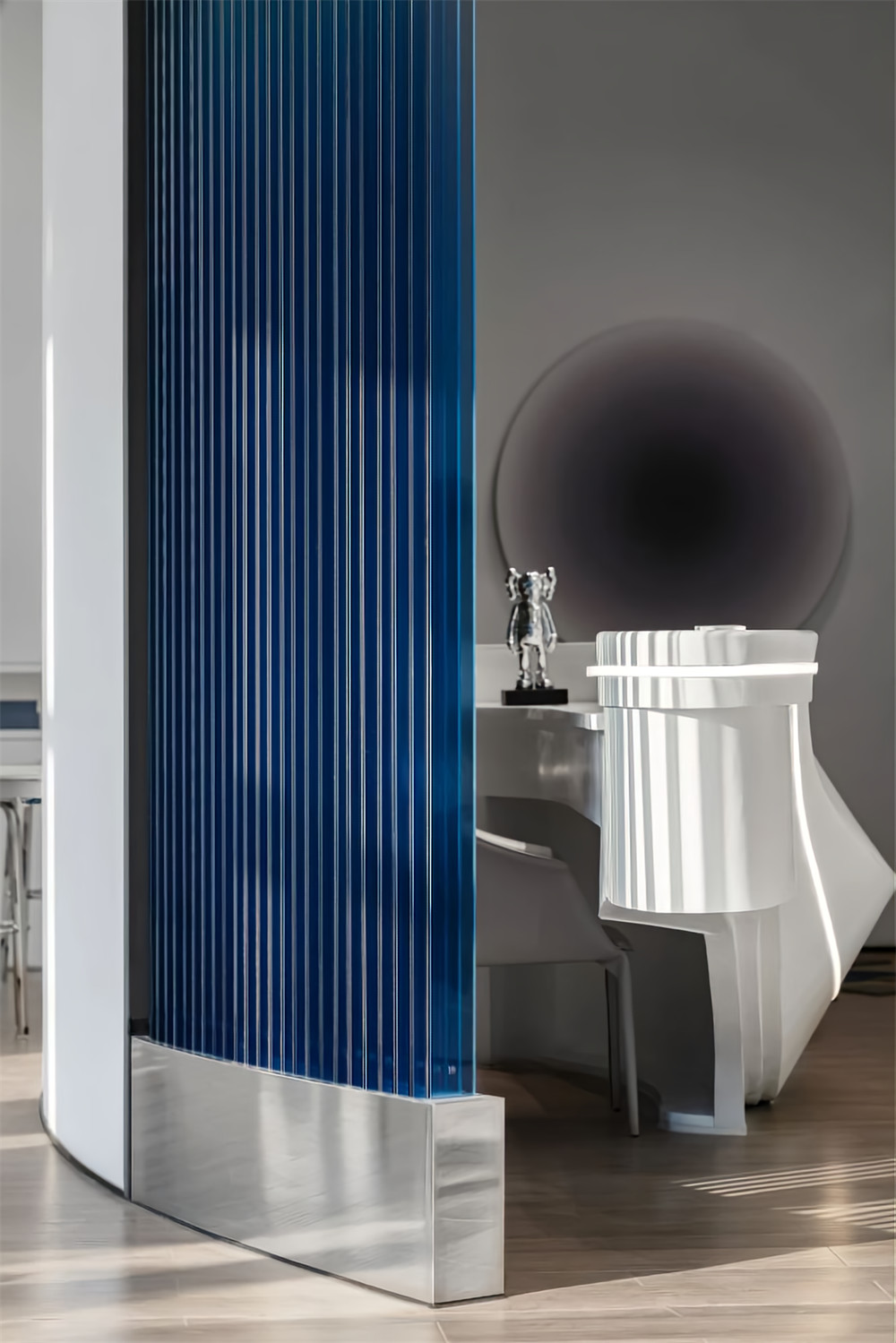 鄭州灰藍(lán)色系高端科技公司辦公室裝修設(shè)計(jì)方案(圖2) 鄭州灰藍(lán)色系高端科技公司辦公室裝修設(shè)計(jì)方案(圖2)