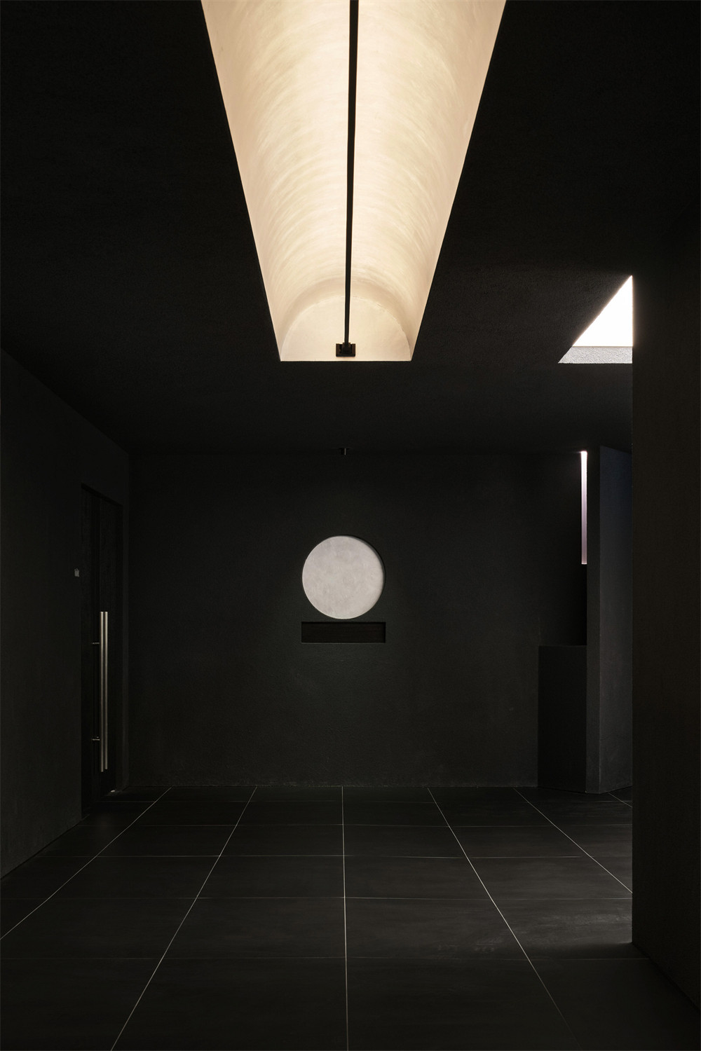 木炭與月亮 現(xiàn)代極簡風(fēng)韓式烤肉店裝修設(shè)計方案(圖2) 木炭與月亮 現(xiàn)代極簡風(fēng)韓式烤肉店裝修設(shè)計方案(圖2)