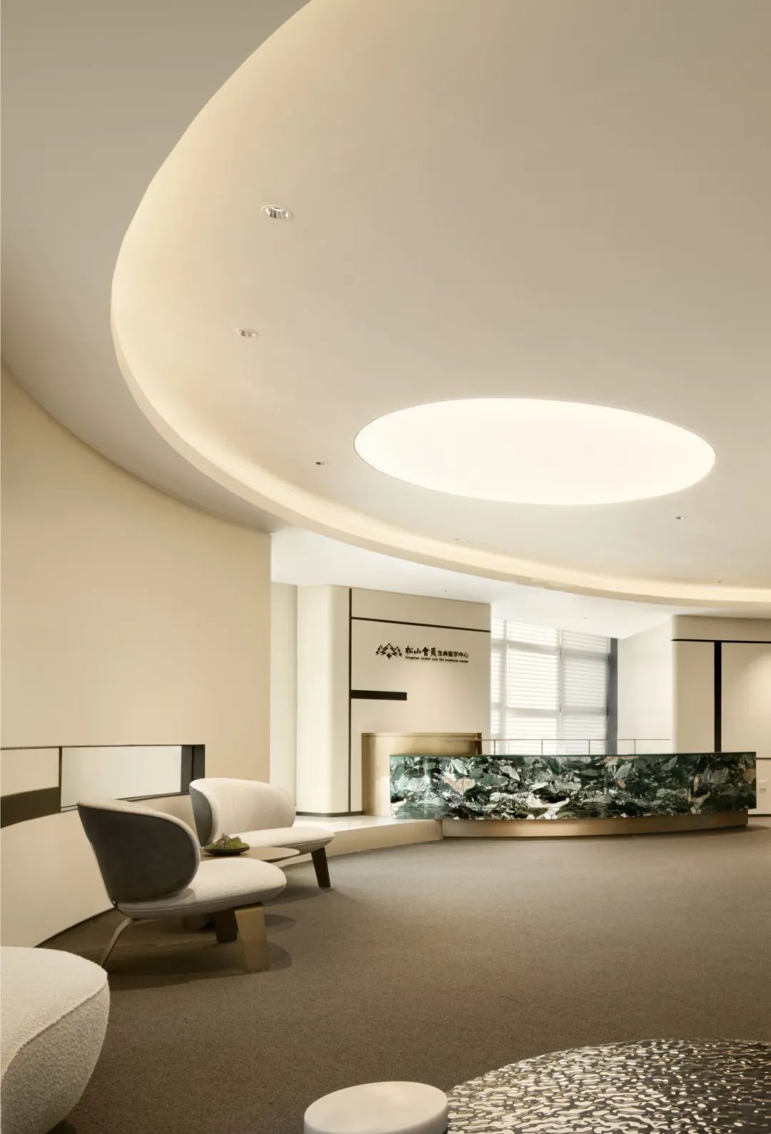 游園式就診體驗(yàn) 松山會(huì)員生命醫(yī)學(xué)中心裝修設(shè)計(jì)(圖10) 游園式就診體驗(yàn) 松山會(huì)員生命醫(yī)學(xué)中心裝修設(shè)計(jì)(圖10)