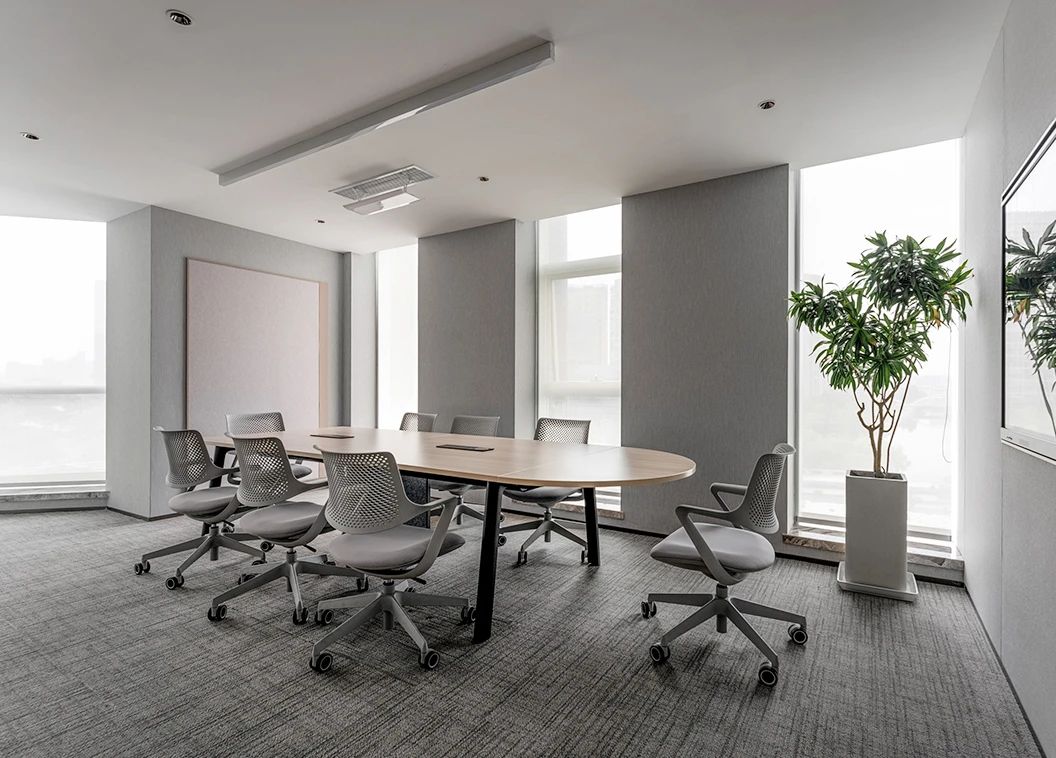 綠色開放的上市公司社區(qū)型辦公室裝修設(shè)計案例(圖9) 綠色開放的上市公司社區(qū)型辦公室裝修設(shè)計案例(圖9)