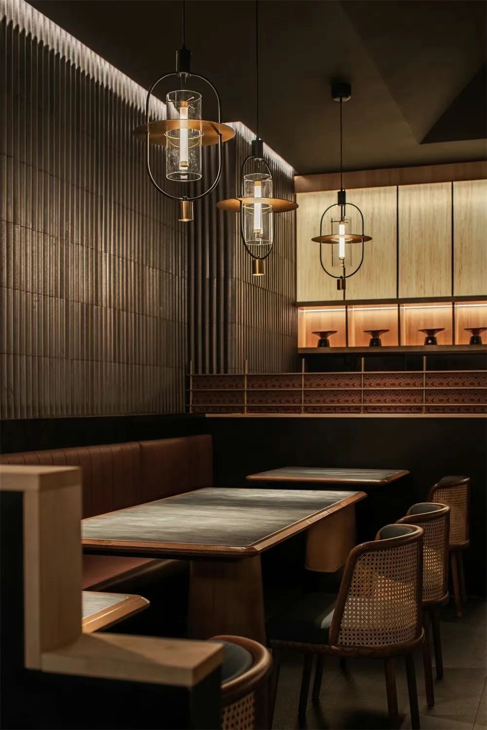 桂小廚廣西特色菜餐廳裝修設(shè)計(jì)案例(圖9) 桂小廚廣西特色菜餐廳裝修設(shè)計(jì)案例(圖9)