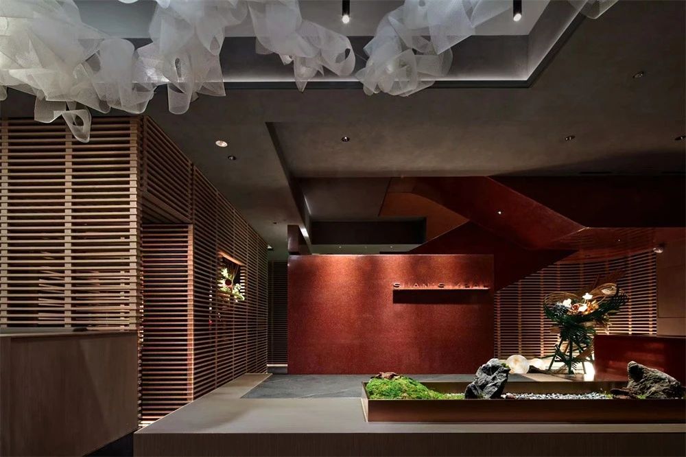 鄭州金博大推薦現(xiàn)代東方美學(xué)中餐廳裝修設(shè)計案例(圖4) 鄭州金博大推薦現(xiàn)代東方美學(xué)中餐廳裝修設(shè)計案例(圖4)