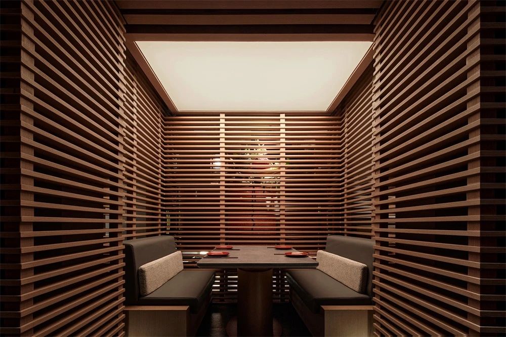 鄭州金博大推薦現(xiàn)代東方美學(xué)中餐廳裝修設(shè)計案例(圖11) 鄭州金博大推薦現(xiàn)代東方美學(xué)中餐廳裝修設(shè)計案例(圖11)