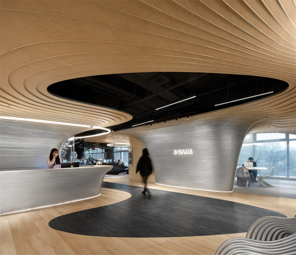 1500平游戲公司特色創(chuàng)意辦公室裝修設(shè)計(jì)方案(圖1) 1500平游戲公司特色創(chuàng)意辦公室裝修設(shè)計(jì)方案(圖1)