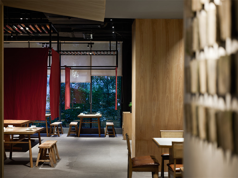 低造價效果佳 坐井百年江湖菜中餐廳裝修設(shè)計方案(圖7) 低造價效果佳 坐井百年江湖菜中餐廳裝修設(shè)計方案(圖7)