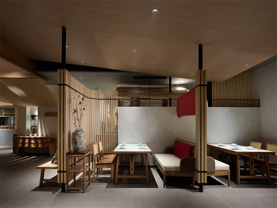 低造價效果佳 坐井百年江湖菜中餐廳裝修設(shè)計方案(圖6) 低造價效果佳 坐井百年江湖菜中餐廳裝修設(shè)計方案(圖6)