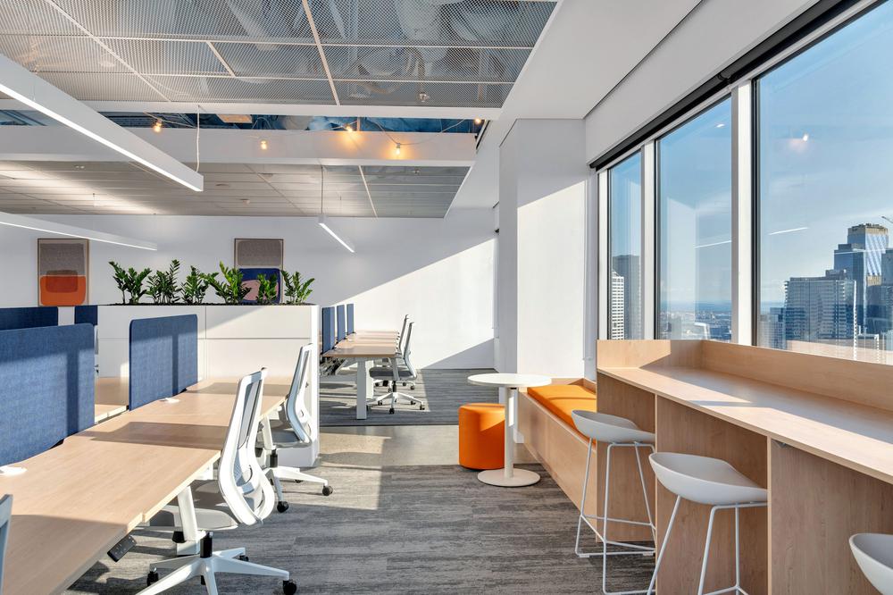 鄭州金博大分享高雅溫馨時尚的集團(tuán)辦公室裝修設(shè)計(jì)(圖7) 鄭州金博大分享高雅溫馨時尚的集團(tuán)辦公室裝修設(shè)計(jì)(圖7)