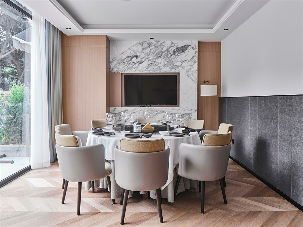 上爐湯房花膠粵式海鮮火鍋店裝修設(shè)計(jì)方案(圖8) 上爐湯房花膠粵式海鮮火鍋店裝修設(shè)計(jì)方案(圖8)