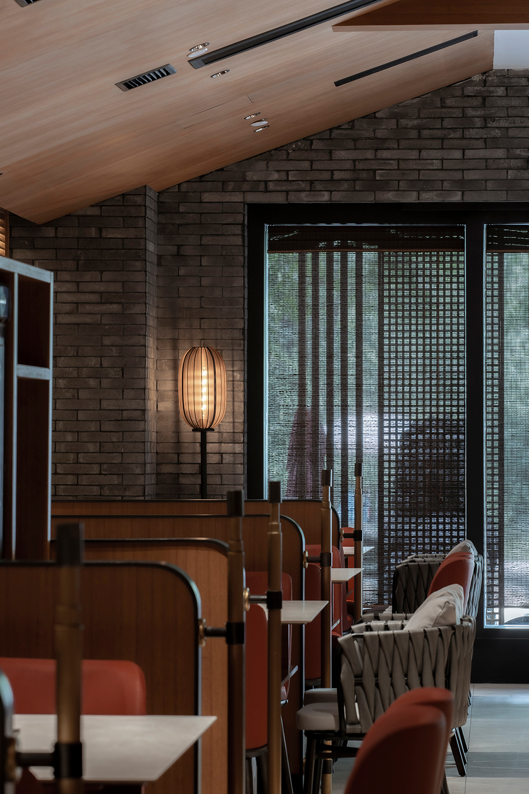 400㎡錦城印象重慶火鍋店翻新改造設(shè)計(jì)方案(圖6) 400㎡錦城印象重慶火鍋店翻新改造設(shè)計(jì)方案(圖6)