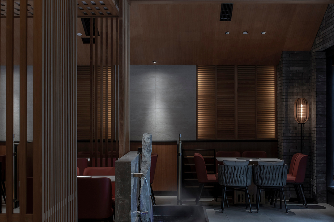 400㎡錦城印象重慶火鍋店翻新改造設(shè)計(jì)方案(圖8) 400㎡錦城印象重慶火鍋店翻新改造設(shè)計(jì)方案(圖8)