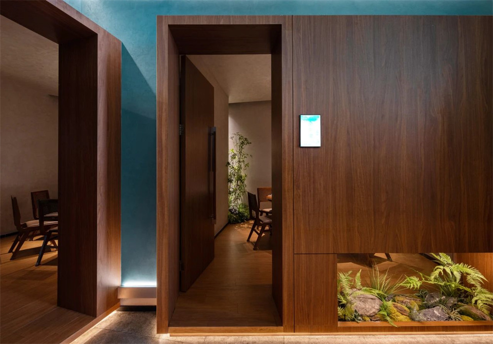 鄭州金博大分享佬麻雀新湘菜餐廳裝修設(shè)計(圖5) 鄭州金博大分享佬麻雀新湘菜餐廳裝修設(shè)計(圖5)