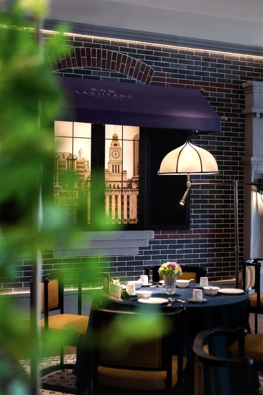 摩登雅致的上海本幫菜餐廳裝修設(shè)計(jì)(圖6) 摩登雅致的上海本幫菜餐廳裝修設(shè)計(jì)(圖6)