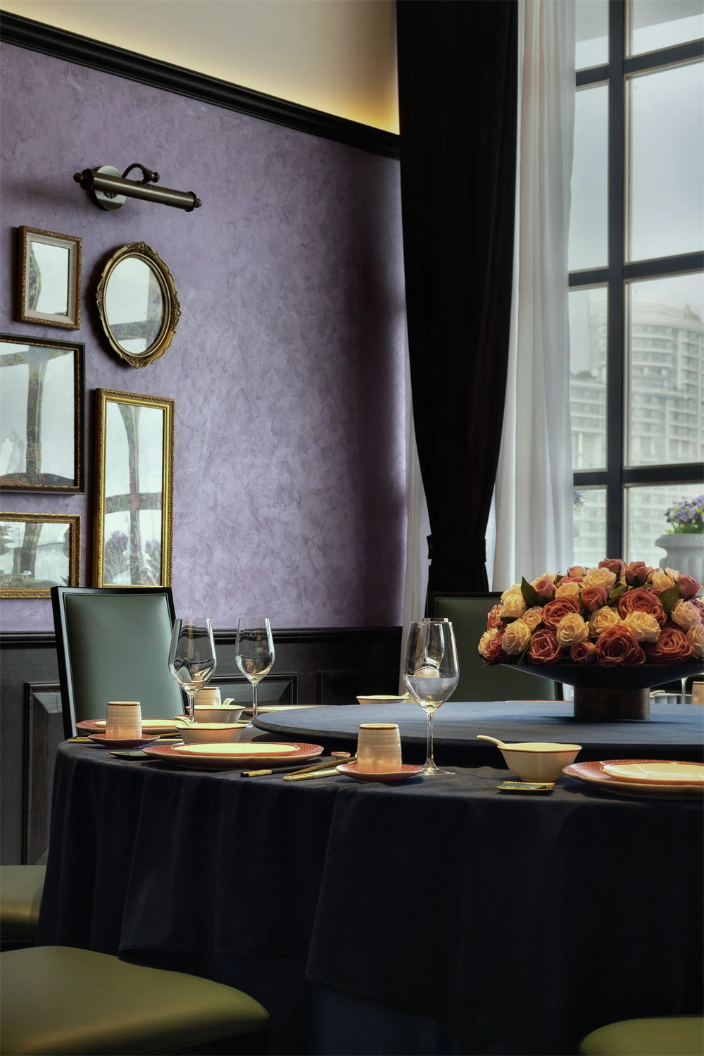 摩登雅致的上海本幫菜餐廳裝修設(shè)計(jì)(圖9) 摩登雅致的上海本幫菜餐廳裝修設(shè)計(jì)(圖9)