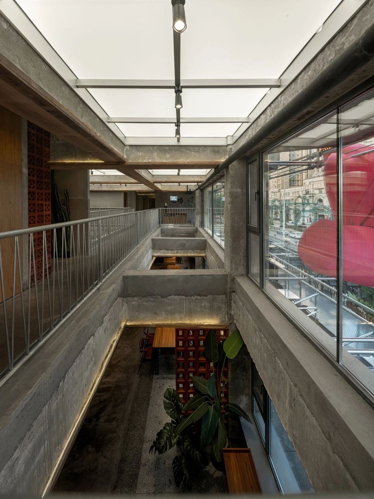 一燒一烤廢墟工業(yè)風(fēng)東北特色燒烤店裝修設(shè)計方案(圖10) 一燒一烤廢墟工業(yè)風(fēng)東北特色燒烤店裝修設(shè)計方案(圖10)