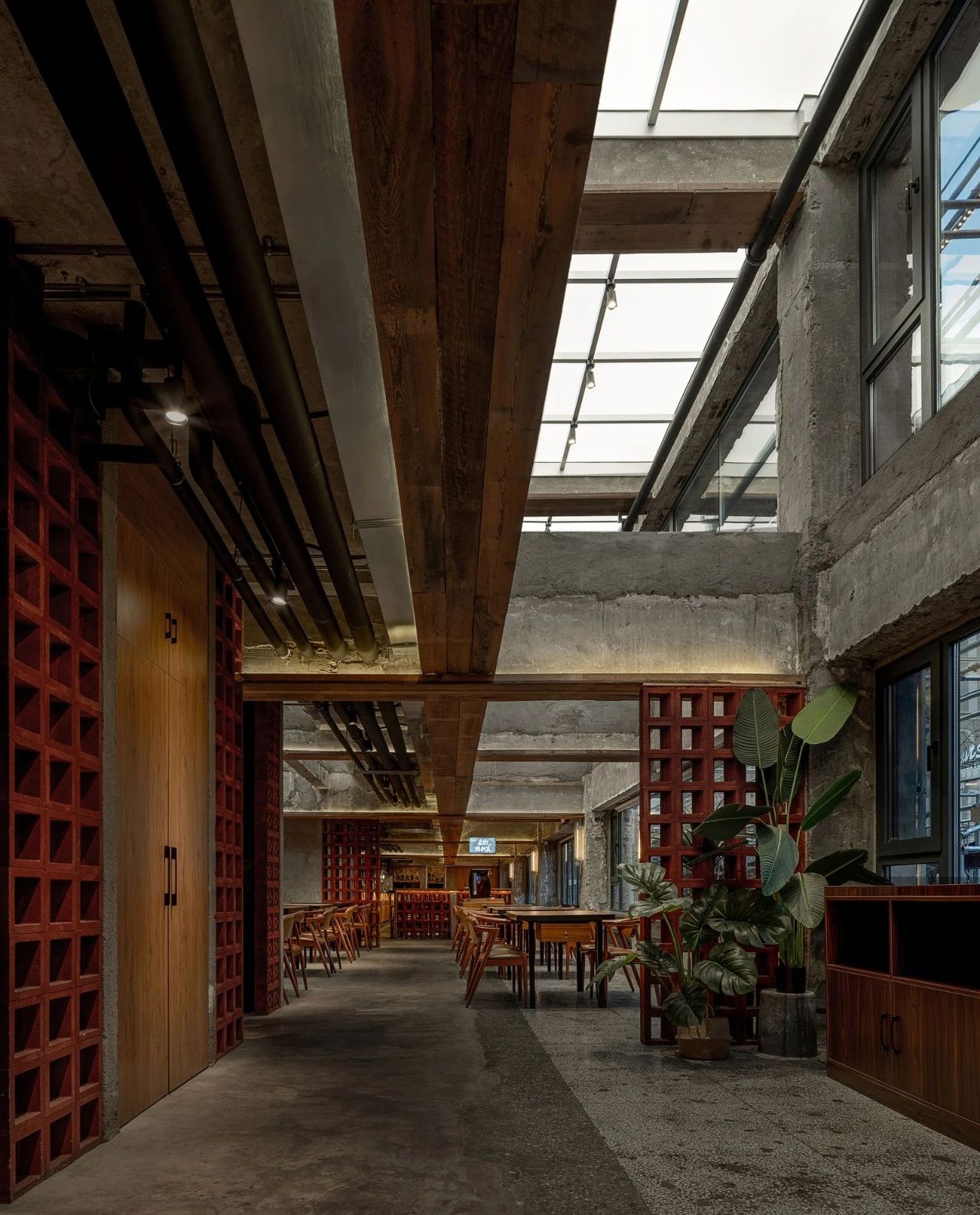 一燒一烤廢墟工業(yè)風(fēng)東北特色燒烤店裝修設(shè)計方案(圖12) 一燒一烤廢墟工業(yè)風(fēng)東北特色燒烤店裝修設(shè)計方案(圖12)