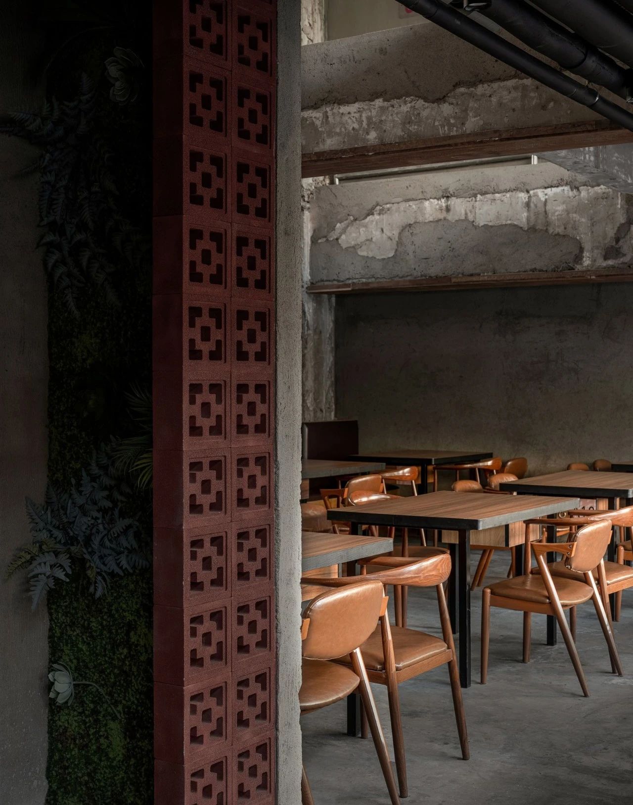 一燒一烤廢墟工業(yè)風(fēng)東北特色燒烤店裝修設(shè)計方案(圖13) 一燒一烤廢墟工業(yè)風(fēng)東北特色燒烤店裝修設(shè)計方案(圖13)