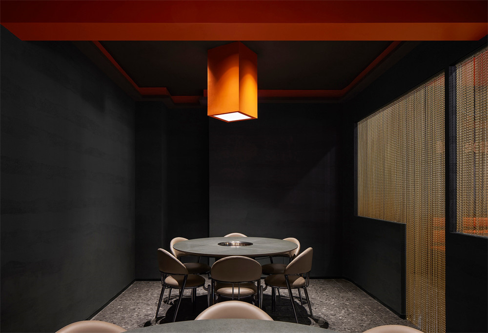 鄭州金博大推薦廣濟(jì)潮牛地道潮汕火鍋店裝修設(shè)計(jì)(圖11) 鄭州金博大推薦廣濟(jì)潮牛地道潮汕火鍋店裝修設(shè)計(jì)(圖11)