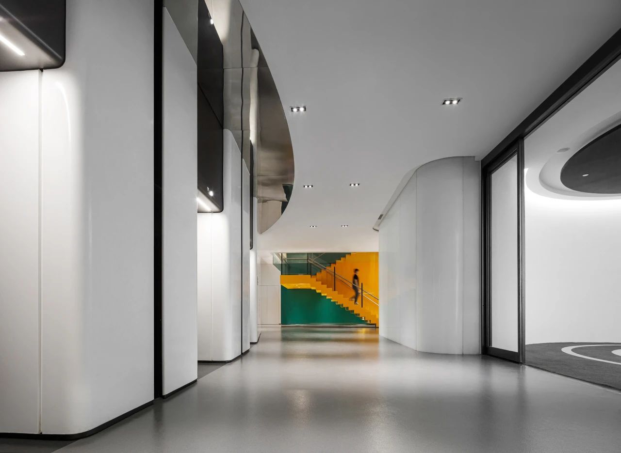 12000㎡生物醫(yī)藥公司辦公樓翻新改造裝修設(shè)計案例(圖5) 12000㎡生物醫(yī)藥公司辦公樓翻新改造裝修設(shè)計案例(圖5)