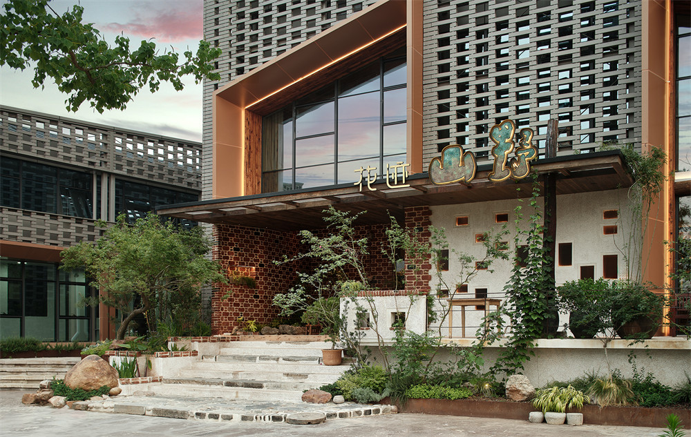 鄭州金博大分享花跡·山野地道農(nóng)家菜餐廳裝修設(shè)計(jì)(圖1) 鄭州金博大分享花跡·山野地道農(nóng)家菜餐廳裝修設(shè)計(jì)(圖1)