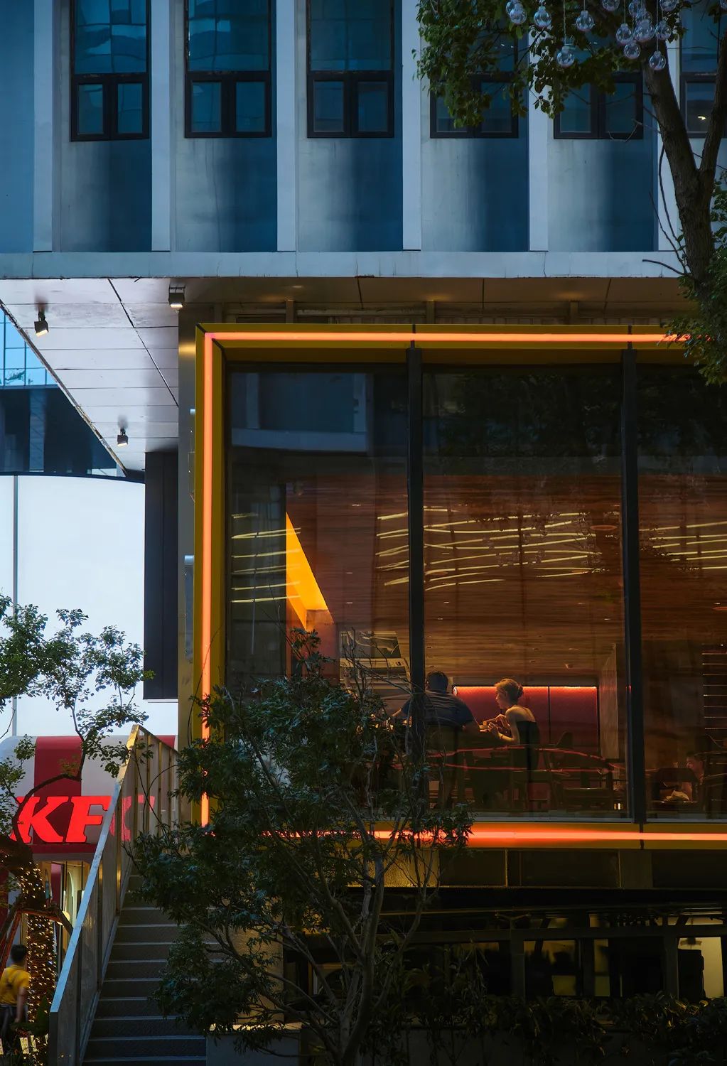 九川中餐·燒烤·小酒館融合店裝修設(shè)計方案(圖3) 九川中餐·燒烤·小酒館融合店裝修設(shè)計方案(圖3)