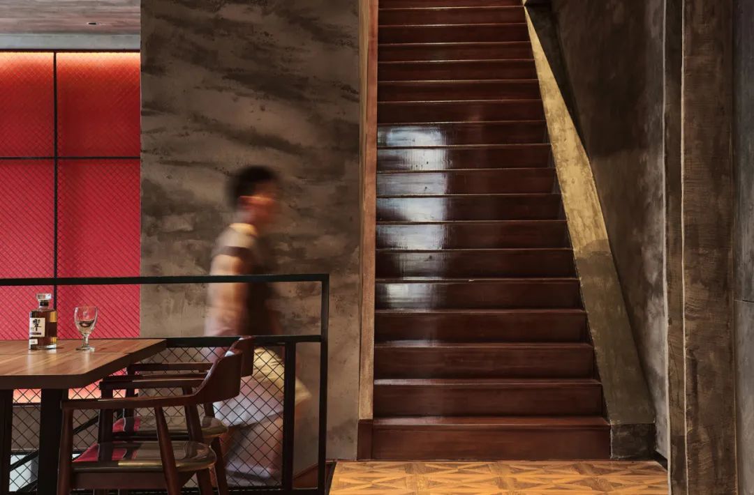 九川中餐·燒烤·小酒館融合店裝修設(shè)計方案(圖7) 九川中餐·燒烤·小酒館融合店裝修設(shè)計方案(圖7)