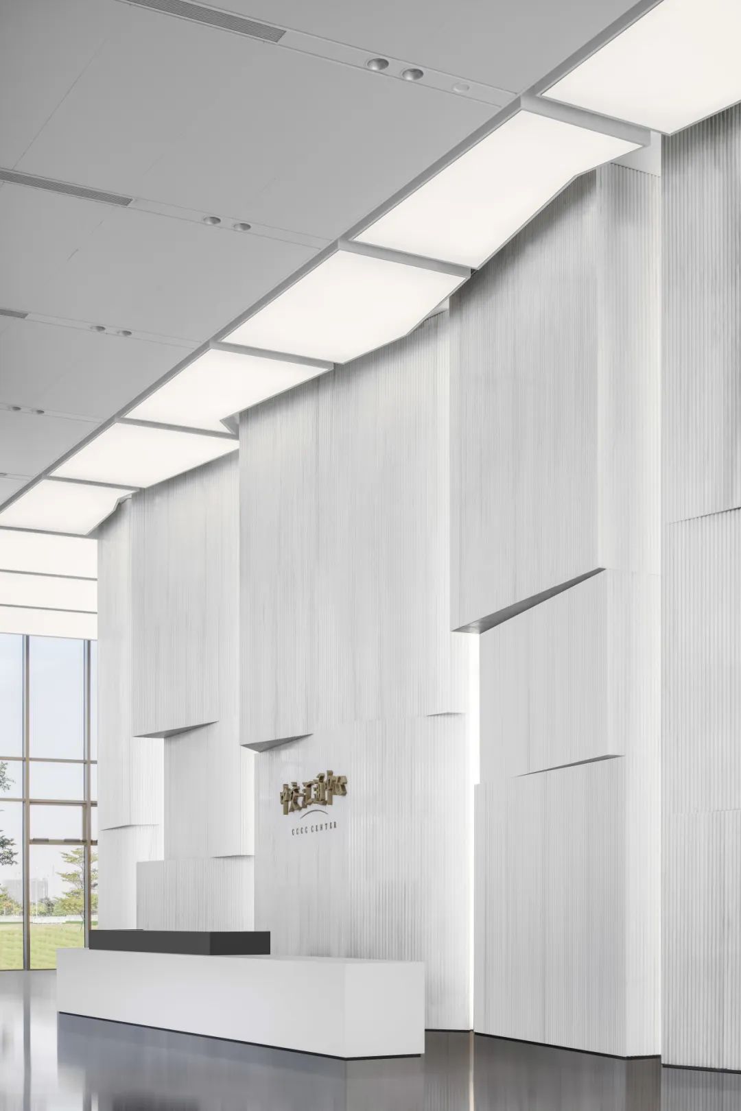 南沙匯通中心甲級寫字樓大廳公共區(qū)域裝修設(shè)計(圖3)