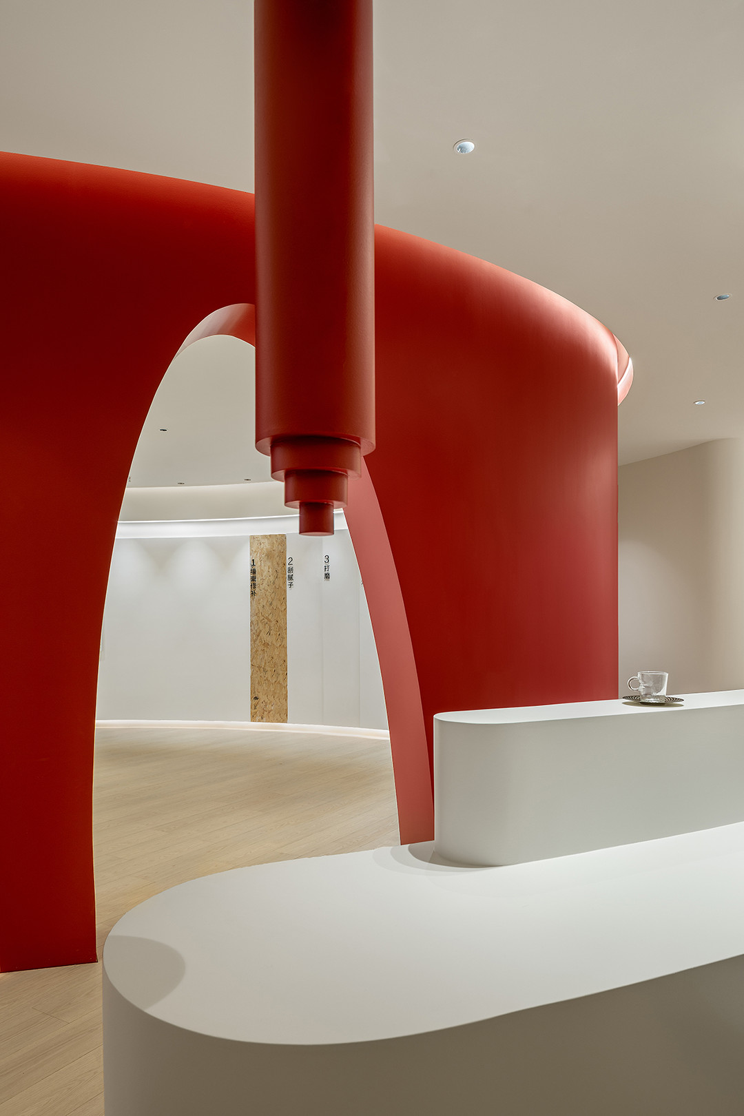 鄭州金博大推薦本杰明藝術(shù)涂料展廳裝修設(shè)計(jì)(圖4) 鄭州金博大推薦本杰明藝術(shù)涂料展廳裝修設(shè)計(jì)(圖4)