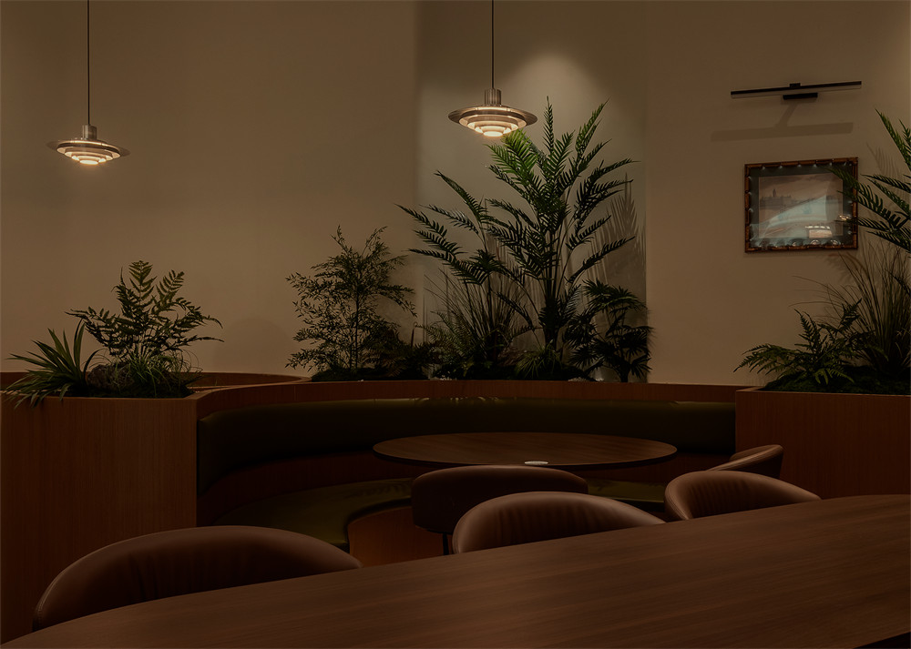 鄭州餐廳裝修公司推薦超級(jí)牛扒西餐廳裝修設(shè)計(jì)(圖9) 鄭州餐廳裝修公司推薦超級(jí)牛扒西餐廳裝修設(shè)計(jì)(圖9)