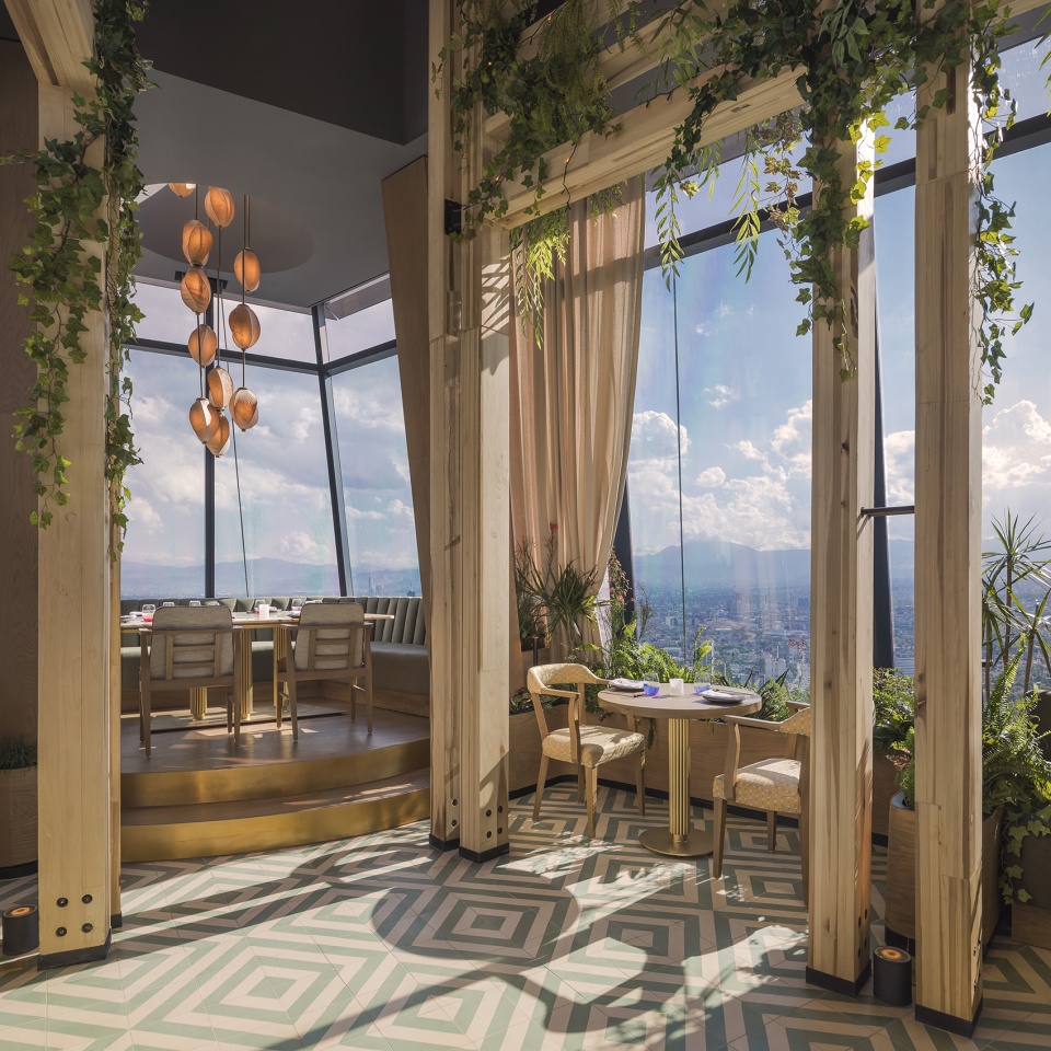 室內(nèi)庭院式LING LING特色餐廳裝修設計方案(圖5) 室內(nèi)庭院式LING LING特色餐廳裝修設計方案(圖5)