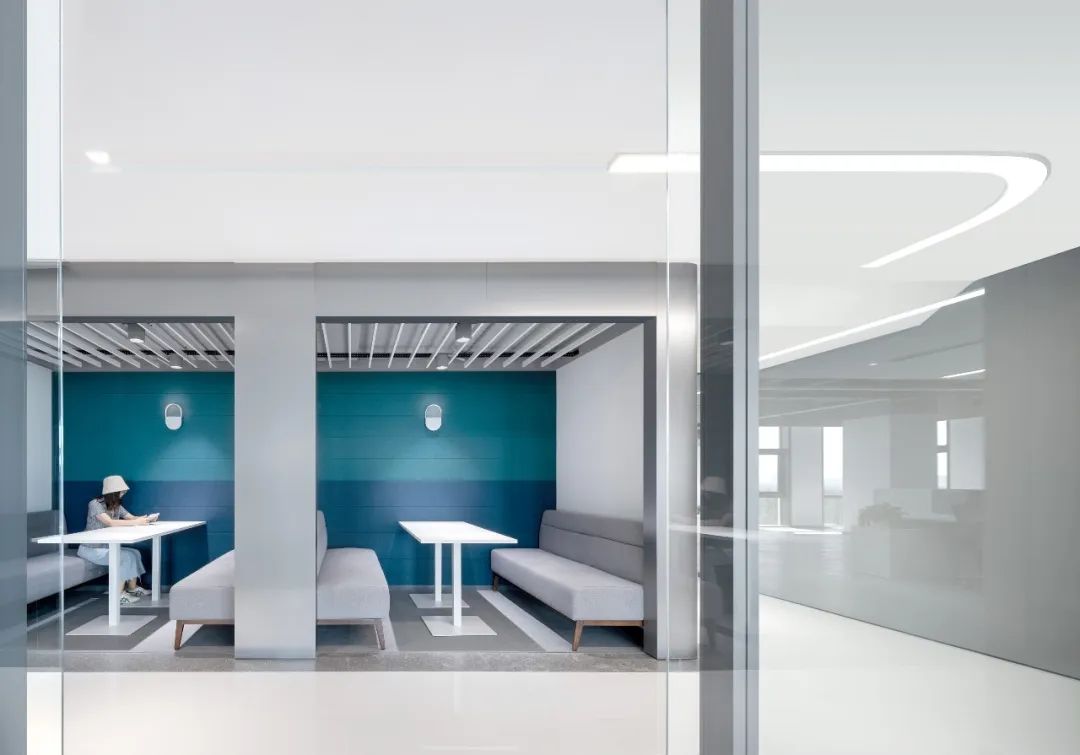 中國中車北京科創(chuàng)公司辦公室裝修設(shè)計(jì)方案(圖5) 中國中車北京科創(chuàng)公司辦公室裝修設(shè)計(jì)方案(圖5)