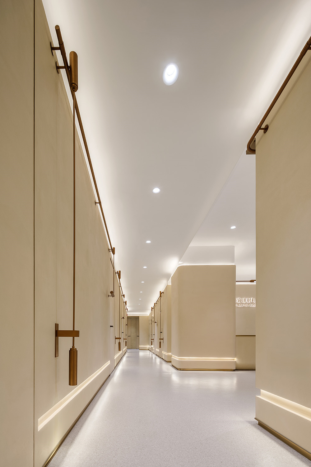 鄭州金博大推薦極簡輕奢風整好醫(yī)療美容醫(yī)院裝修設計(圖8) 鄭州金博大推薦極簡輕奢風整好醫(yī)療美容醫(yī)院裝修設計(圖8)