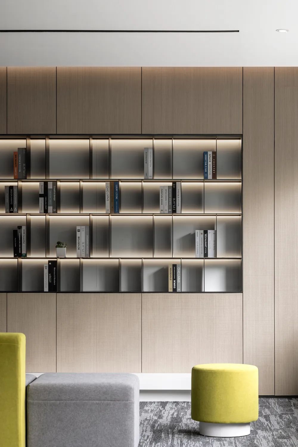 鄭州金博大分享聯(lián)想控股3.0多元辦公室裝修設(shè)計(圖10) 鄭州金博大分享聯(lián)想控股3.0多元辦公室裝修設(shè)計(圖10)