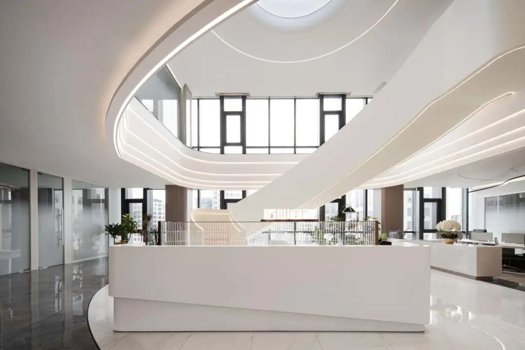 甲級寫字樓匠心商管高端企業(yè)辦公室裝修設(shè)計(jì)(圖2) 甲級寫字樓匠心商管高端企業(yè)辦公室裝修設(shè)計(jì)(圖2)