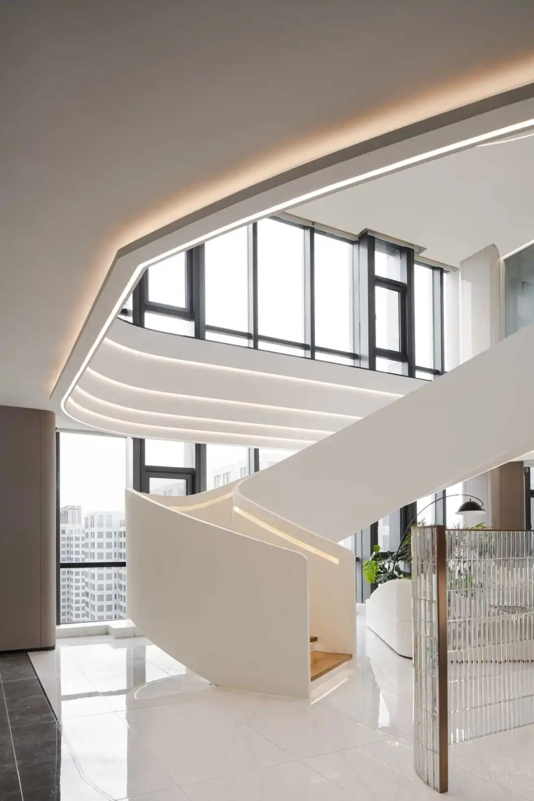 甲級寫字樓匠心商管高端企業(yè)辦公室裝修設(shè)計(jì)(圖4) 甲級寫字樓匠心商管高端企業(yè)辦公室裝修設(shè)計(jì)(圖4)