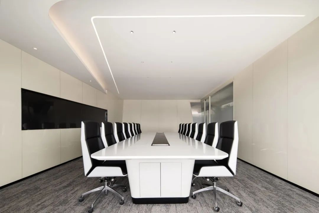 甲級寫字樓匠心商管高端企業(yè)辦公室裝修設(shè)計(jì)(圖12) 甲級寫字樓匠心商管高端企業(yè)辦公室裝修設(shè)計(jì)(圖12)